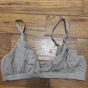 SKIMS Fits Everybody Triangle Bralette